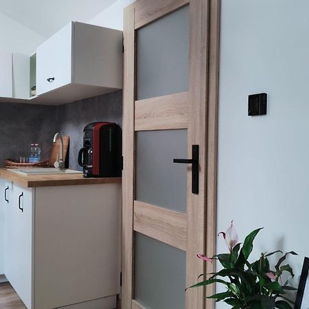 Osiedlove Poddasze Jędrzejów Exterior foto